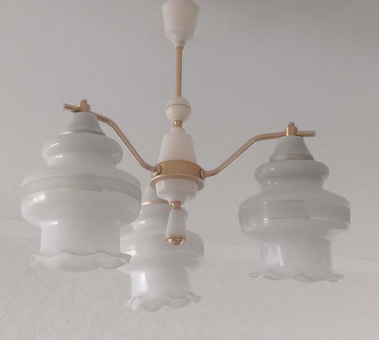 Люстра б/у,в хорошем состоянии