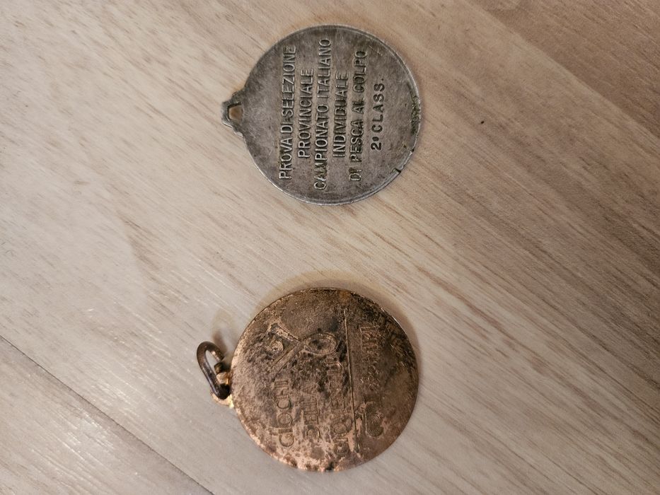 Monede si insigne de colectie