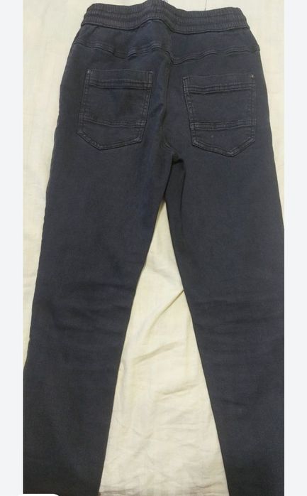 Blugi și hanorac Reserved 146