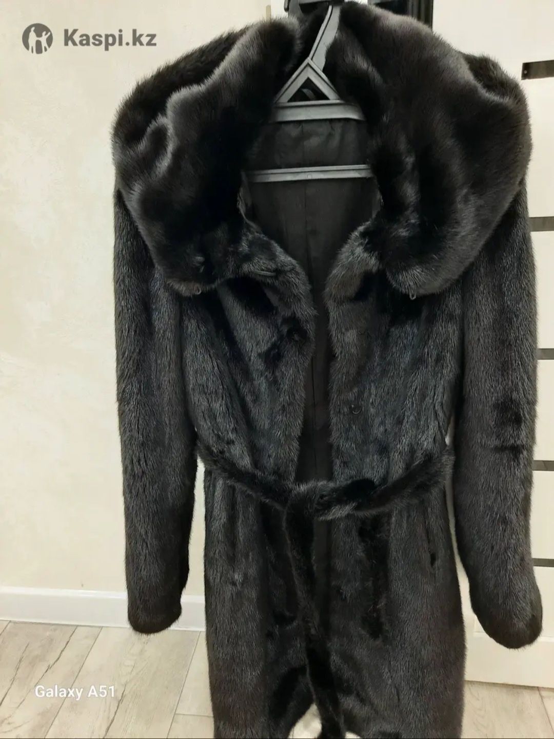 Продам норковую шубу