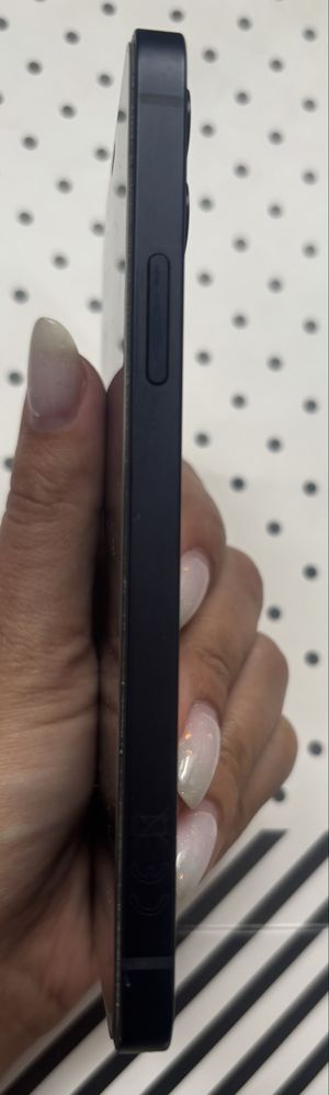 Iphone 12 с документами