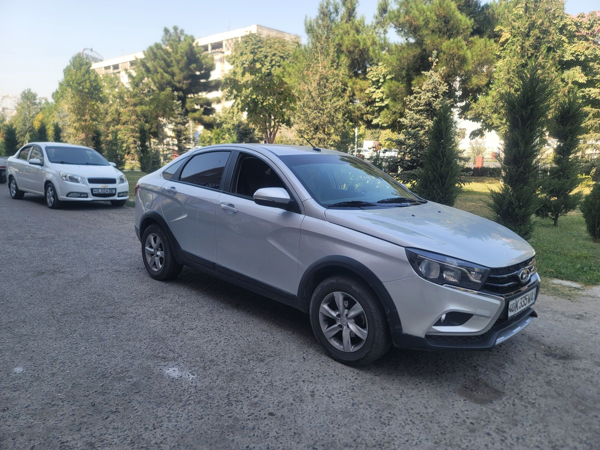 Lada vesta sedan croos