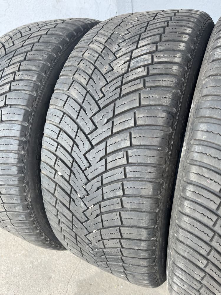 4 бр. всесезонни гуми 235/50/19 и 255/45/19 Pirelli DOT 4021 5,5-6 mm