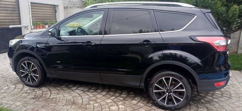 Ford Kuga 2017 2.0D 180 cp 4x4 full option panoramic