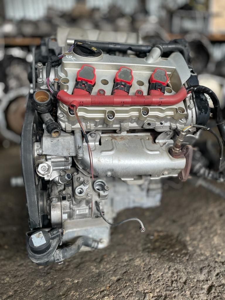 Контрактный двигатель на Audi A6C6 объёмом 3.2 литра AUK