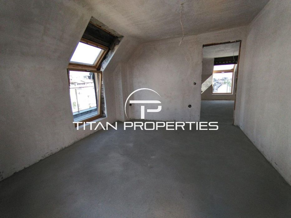 Продава се Тристаен апартамент в Варна, Колхозен пазар - 110 кв.м за 1819 €/кв.м - Снимка #9