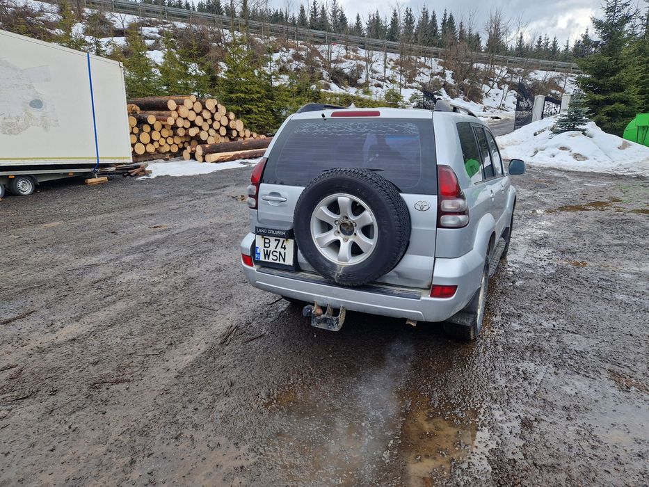 Vînd Toyota land CRUISER