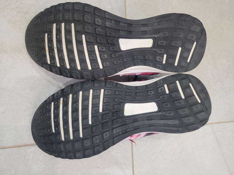 Оригинални маратонки Adidas, маратонки Адидас, със забележки