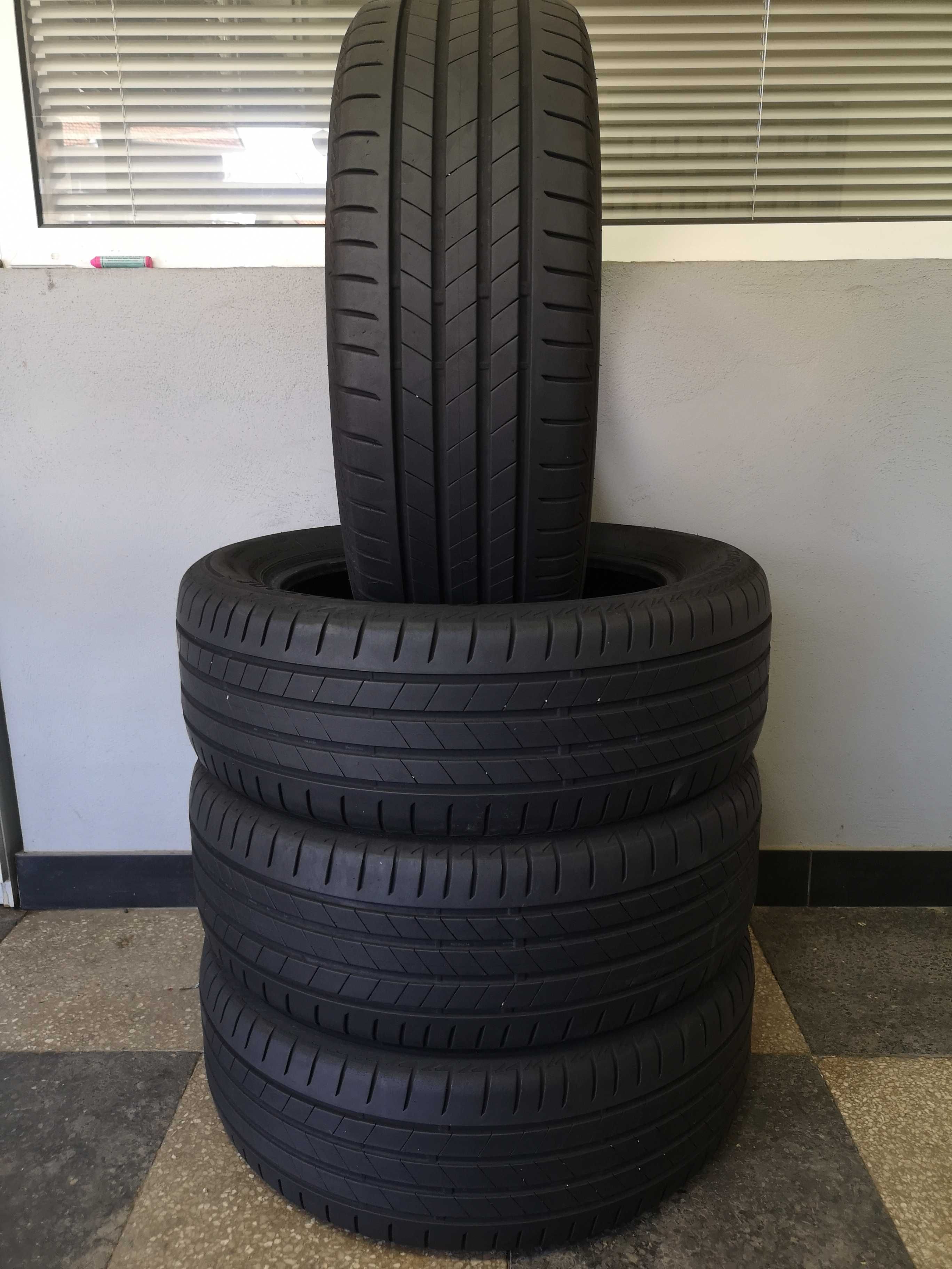 4бр 225/55/18 BRIDGESTONE 6мм грайфер дот:21г безплатен монтаж