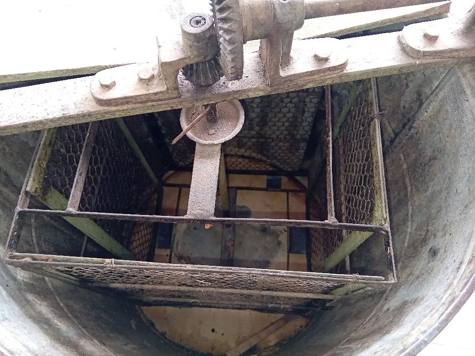 Ръчна центрофуга  за мед