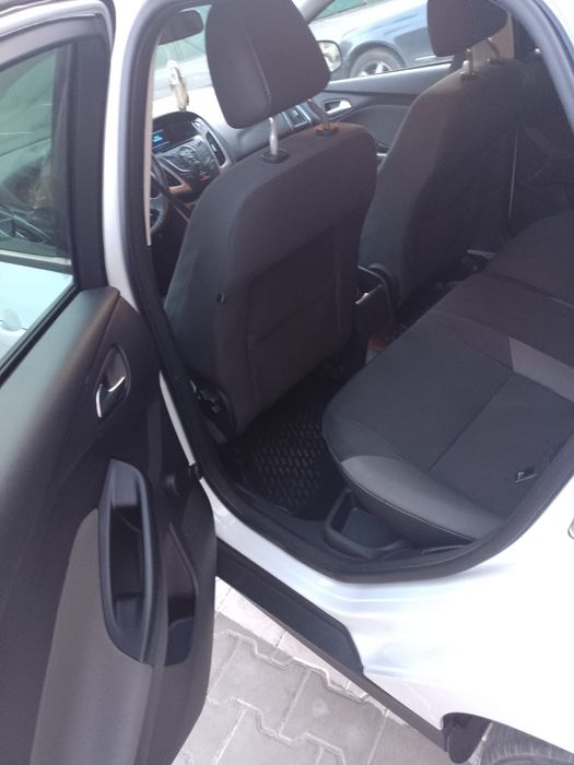 Vând Ford focus lll