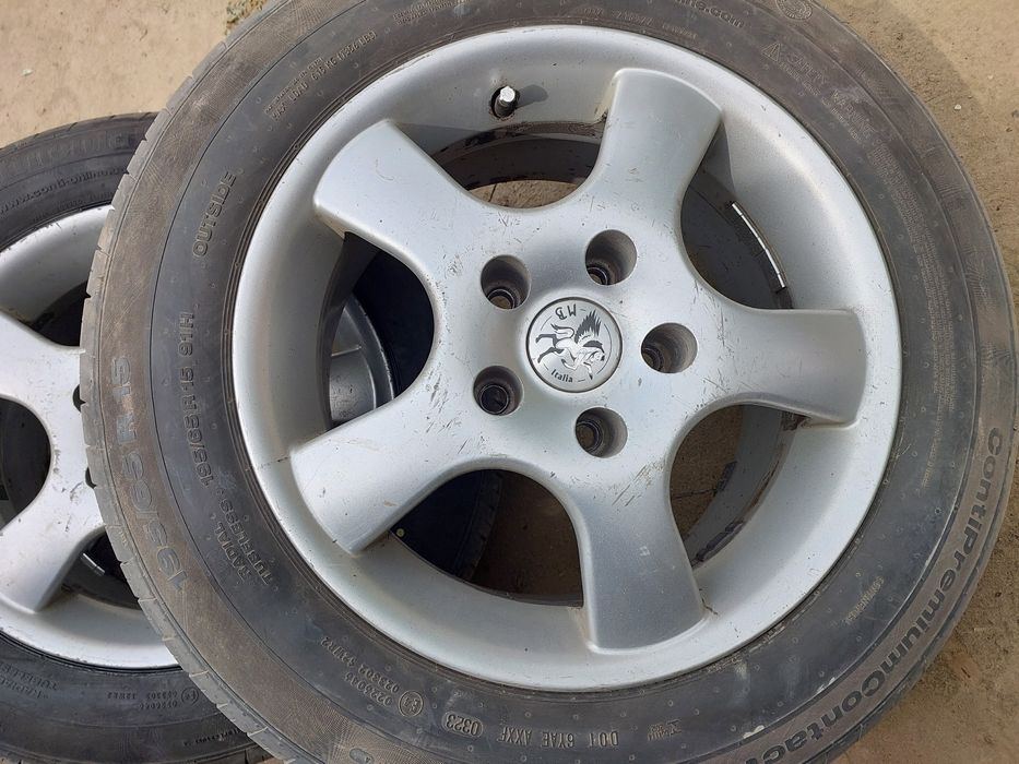 Титановые диски с летней резиной.