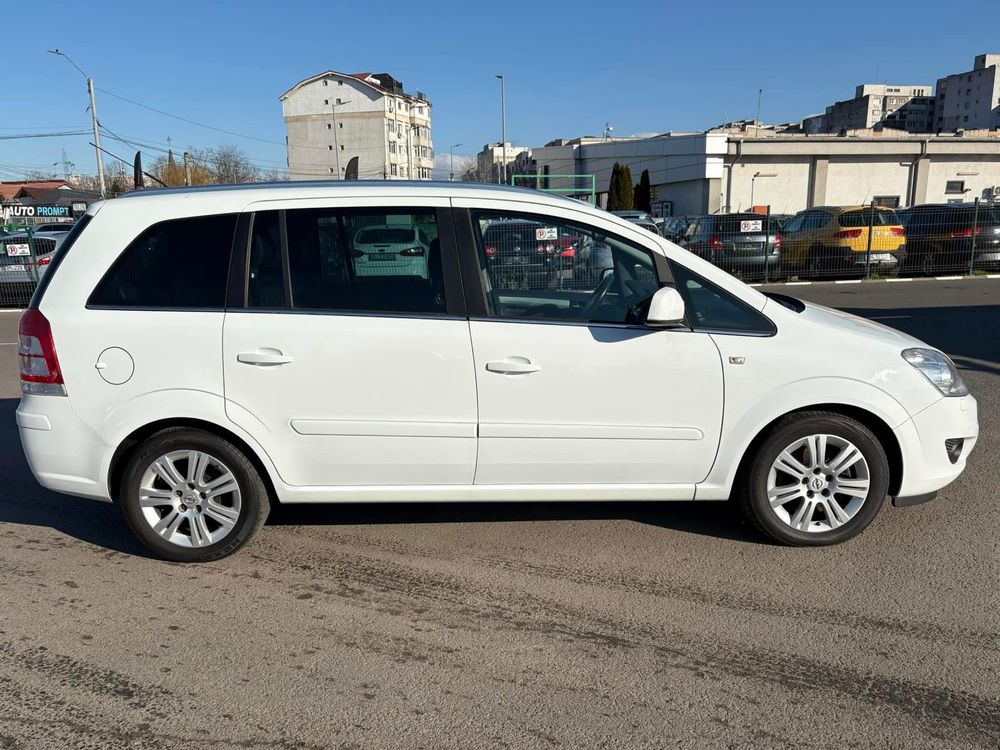 Opel Zafira 7 Locuri
