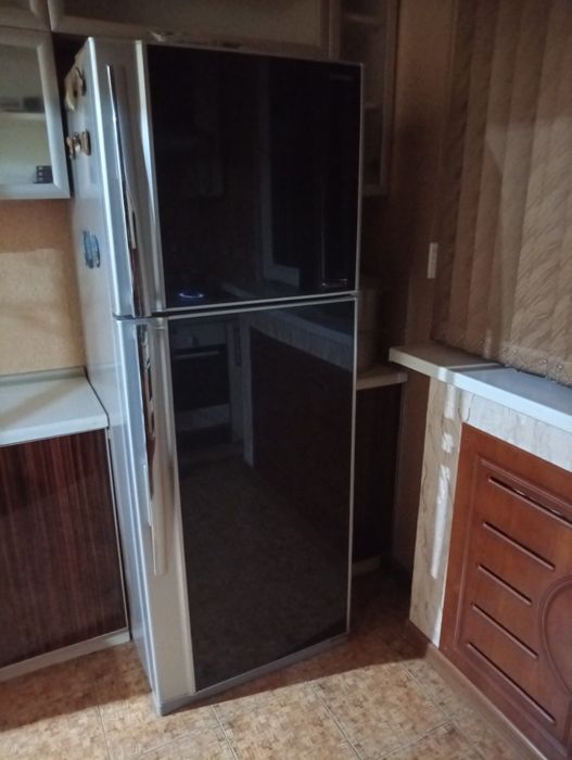 Большой холодильник Toshiba производство Япония