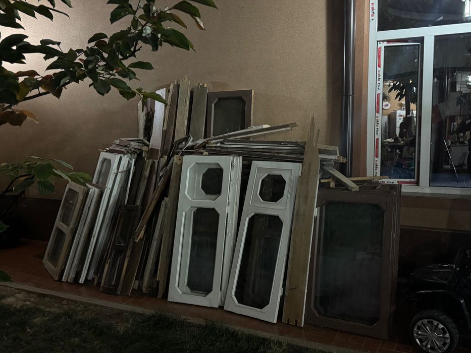 Оконные рамы и двери