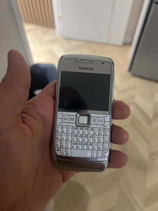 Продам nokia a72 - оригинал