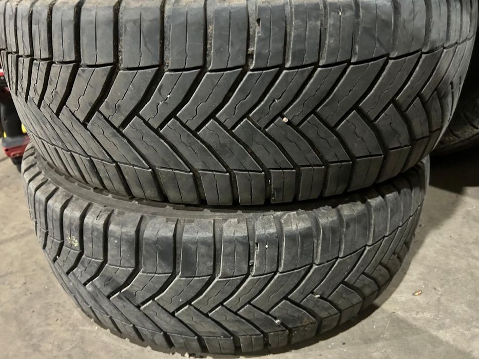 Cauciucuri C in stare f buna