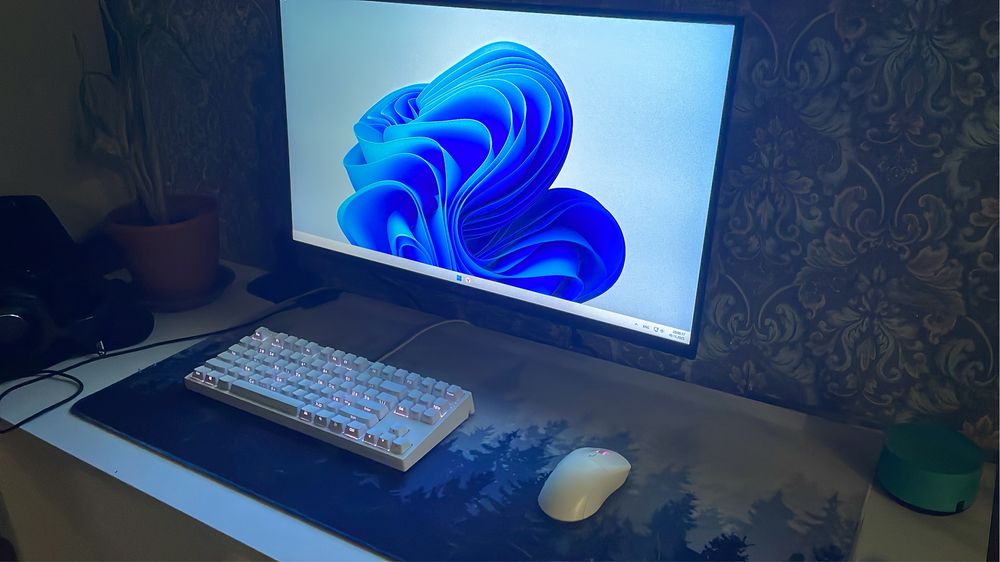 Видюха 1660 | 32 озу | неон подстветка | 2 моника