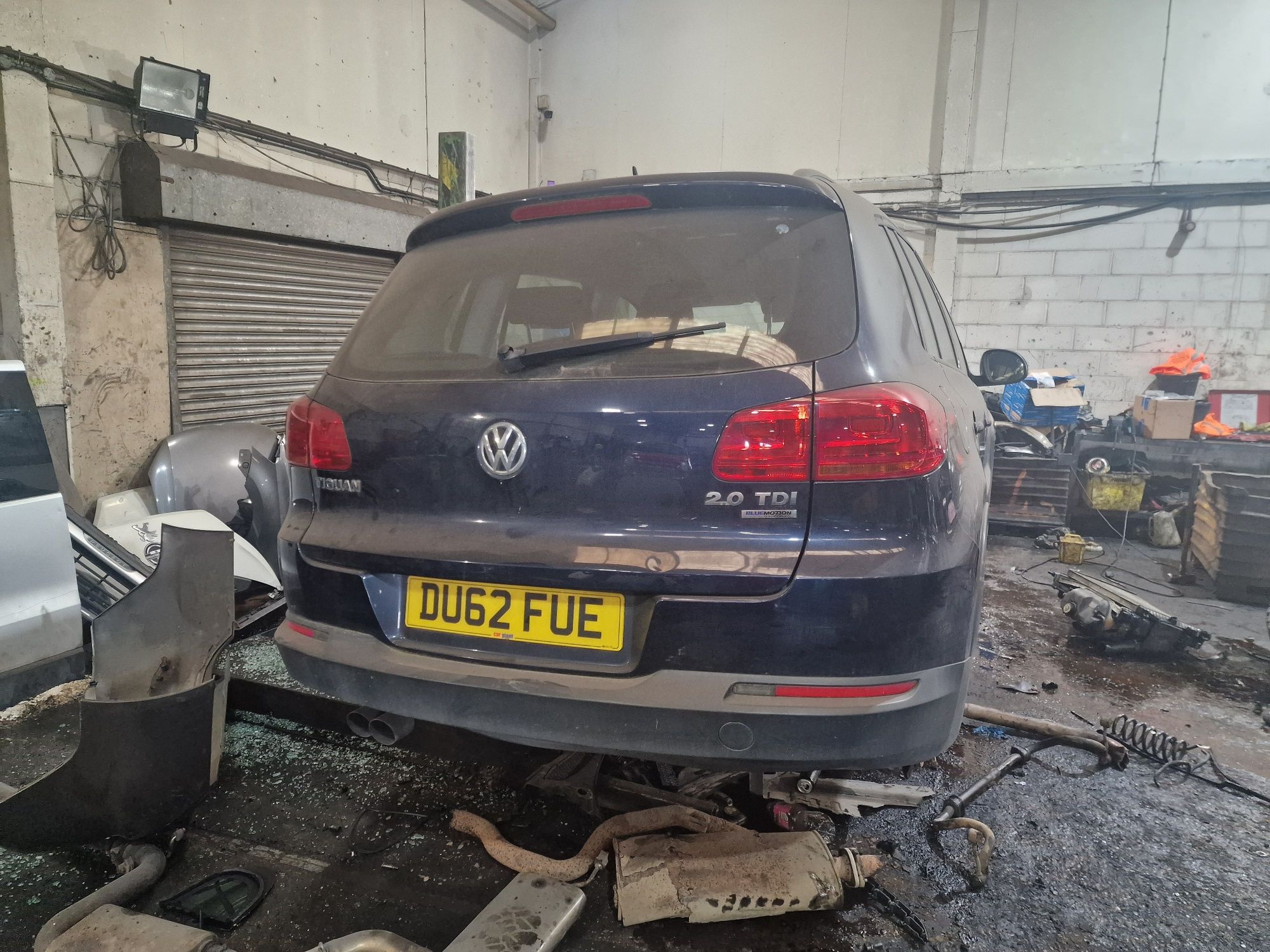 Haion spate, bara spate Volkswagen Tiguan 2013