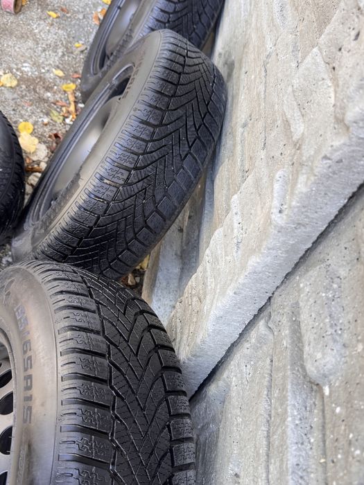 Set jante otel +cauciucuri iarna dot 2022/195/65 R15/5x112/Volkswagen/