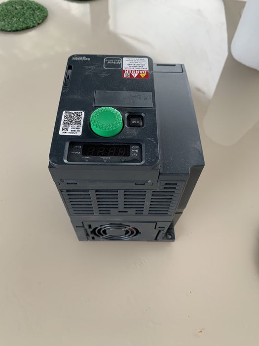 Convertizor de frecventa ATV320 Schneider, 1.1 kW, 200...240 V,