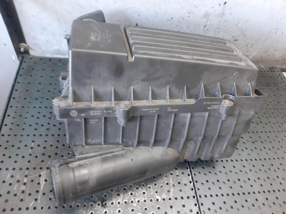 carcasa filtru aer vw touran 1t1 1t2   1.9 tdi avq  1k0129607k