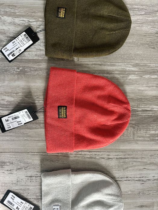 Шапки Г - стар Нови