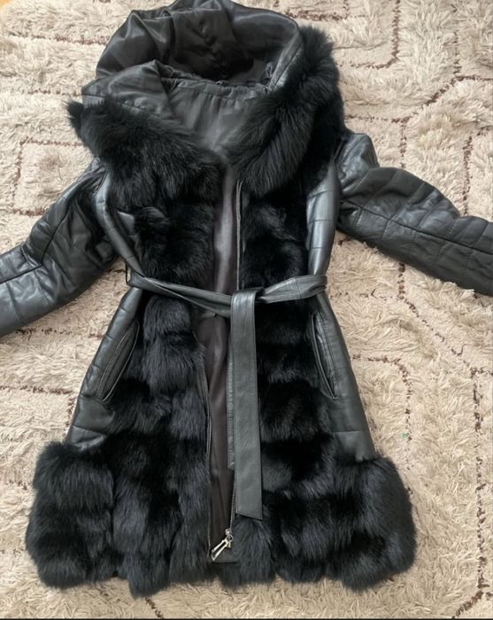 Кожено палто с лисица