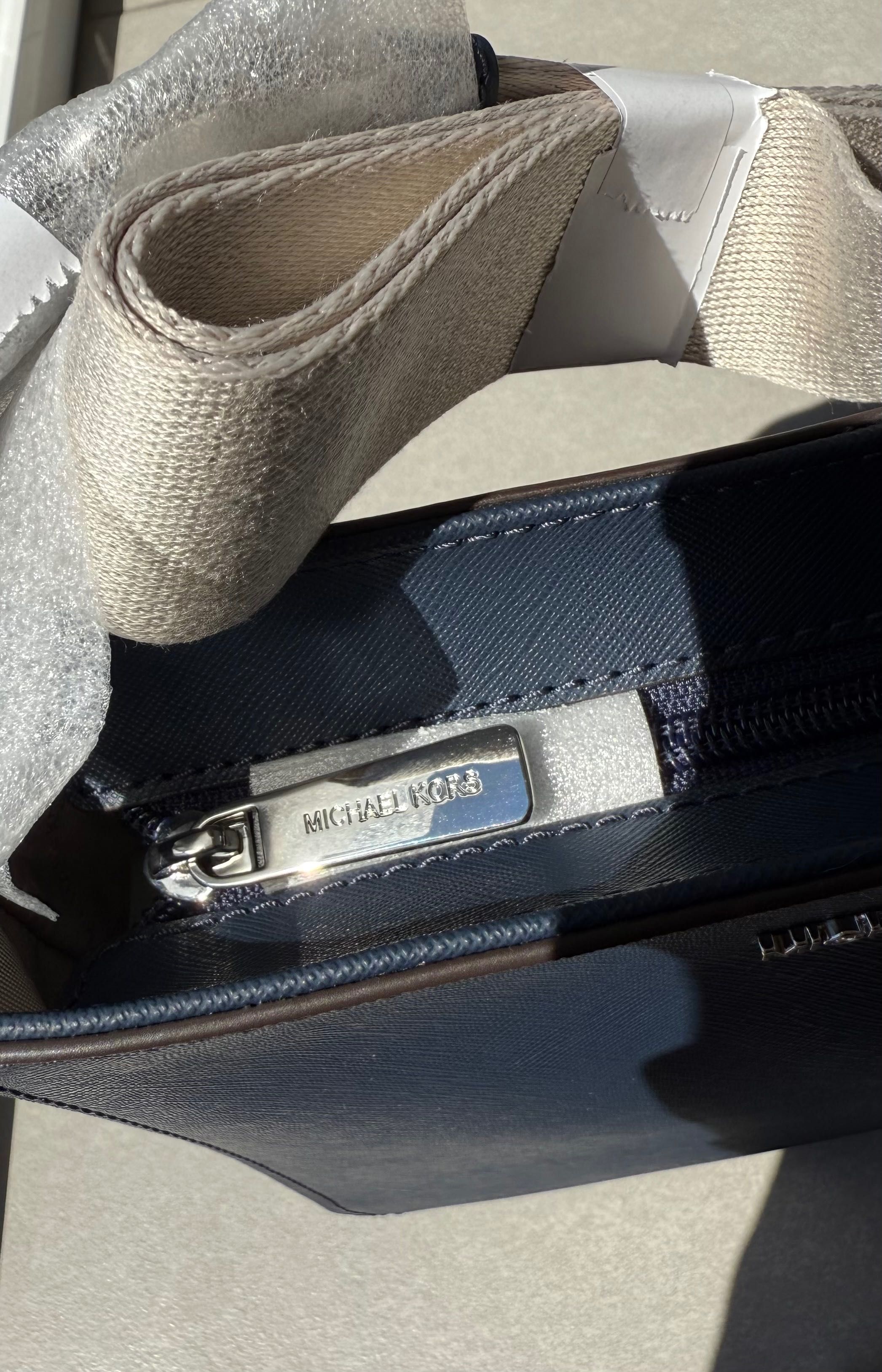 Чанта на Michael Kors. Оригинална
